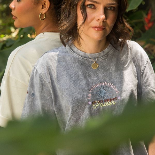 Camiseta Manifiesto La Vulnerabilidad es un Súper Poder