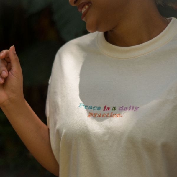 Camiseta Manifiesto Peace is a Daily Practice
