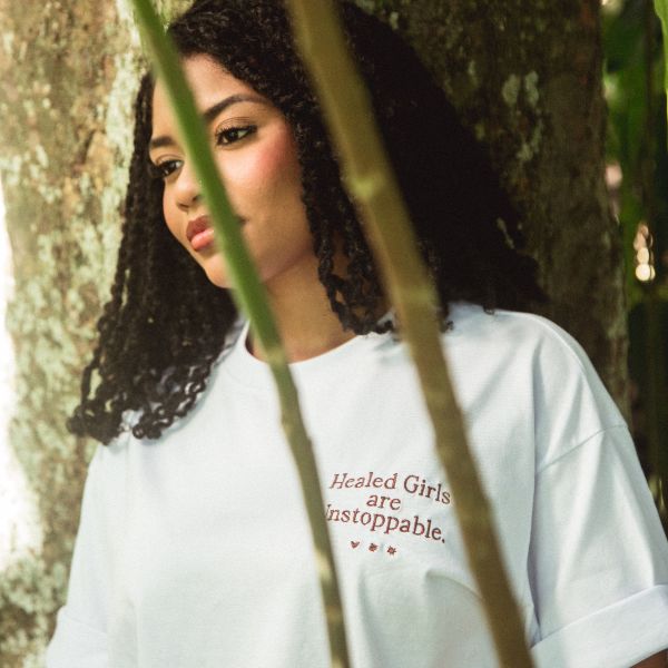 Camiseta Healed Girls Are Unstoppable